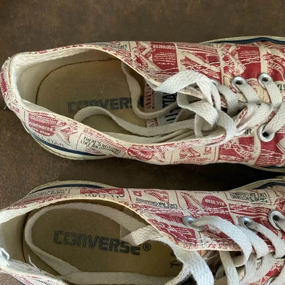 WOMENS ALL STAR CONVERSE SHOES SIZE 7 - Picture 2 of 5